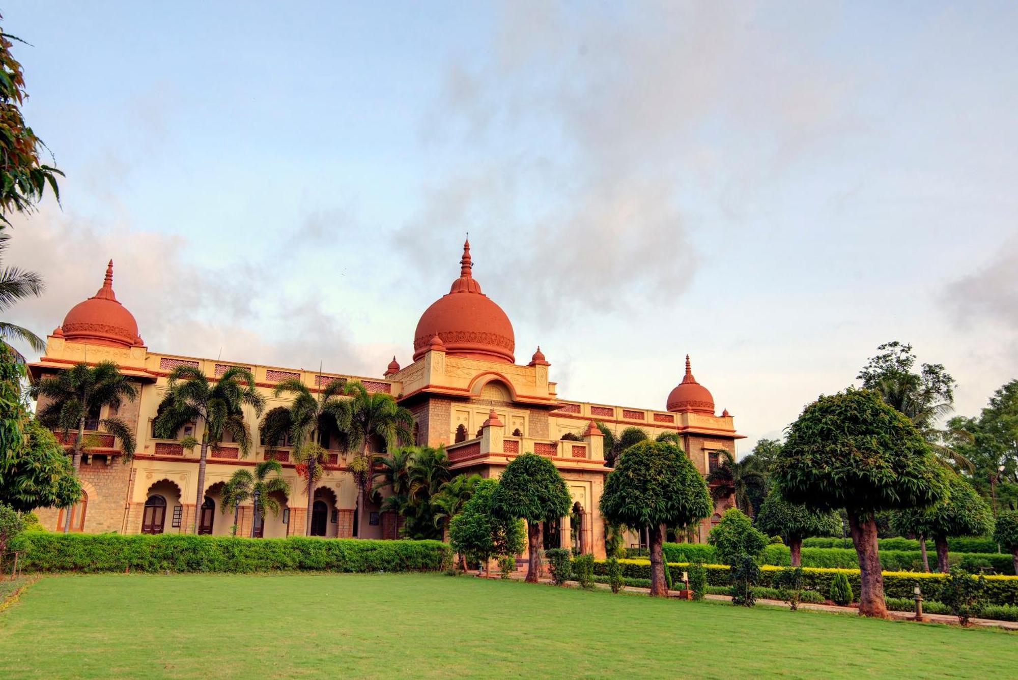Welcomheritage Shivavilas Palace, Hampi Хоспет Экстерьер фото