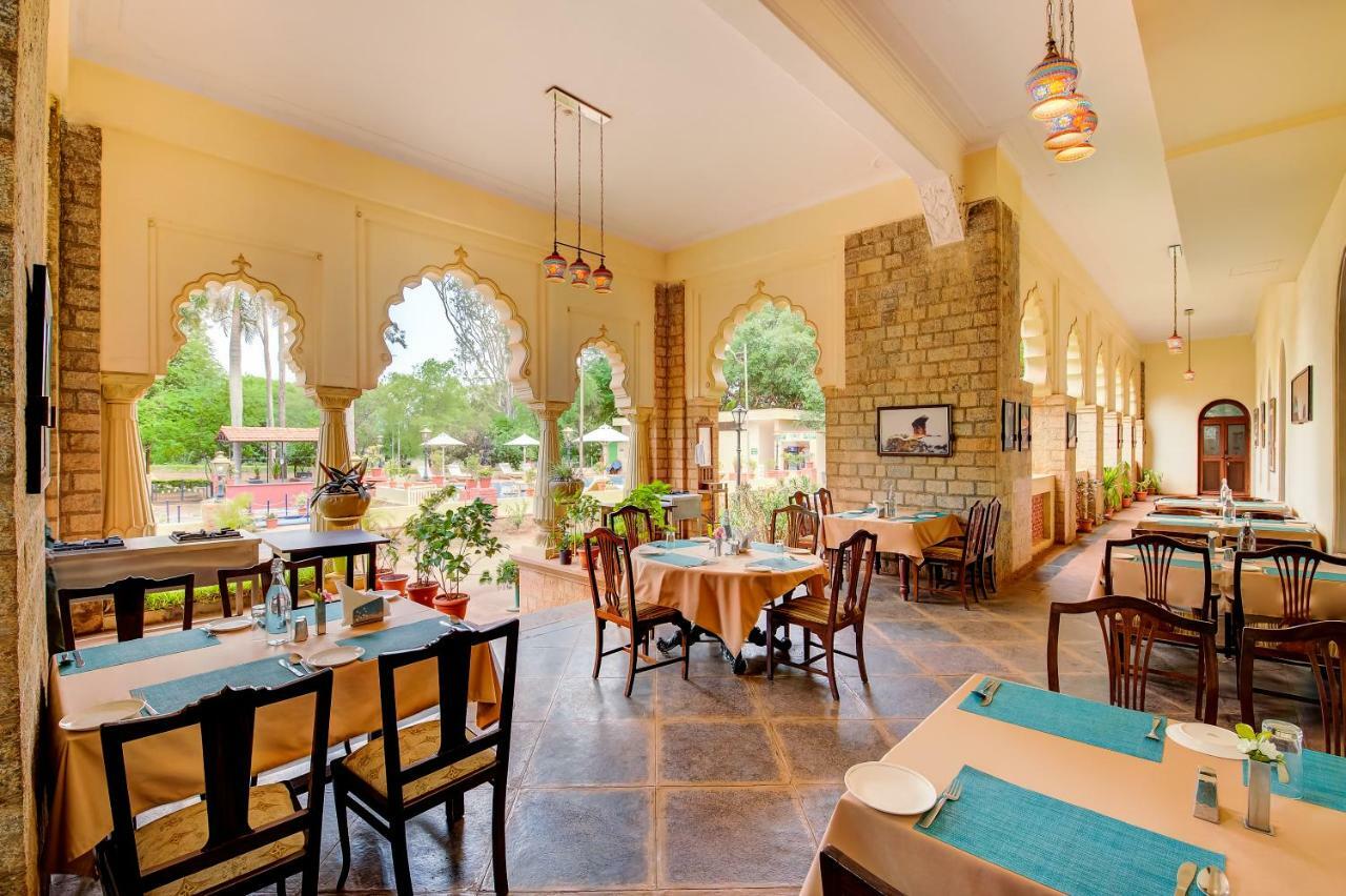 Welcomheritage Shivavilas Palace, Hampi Хоспет Экстерьер фото